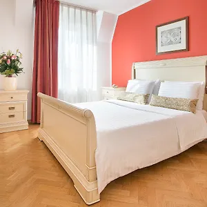 Hotel Suite Home Prague Prága